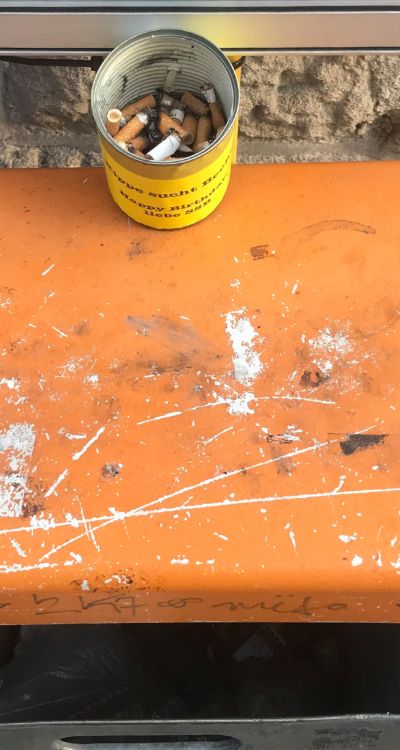 aschenbecher haltestelle