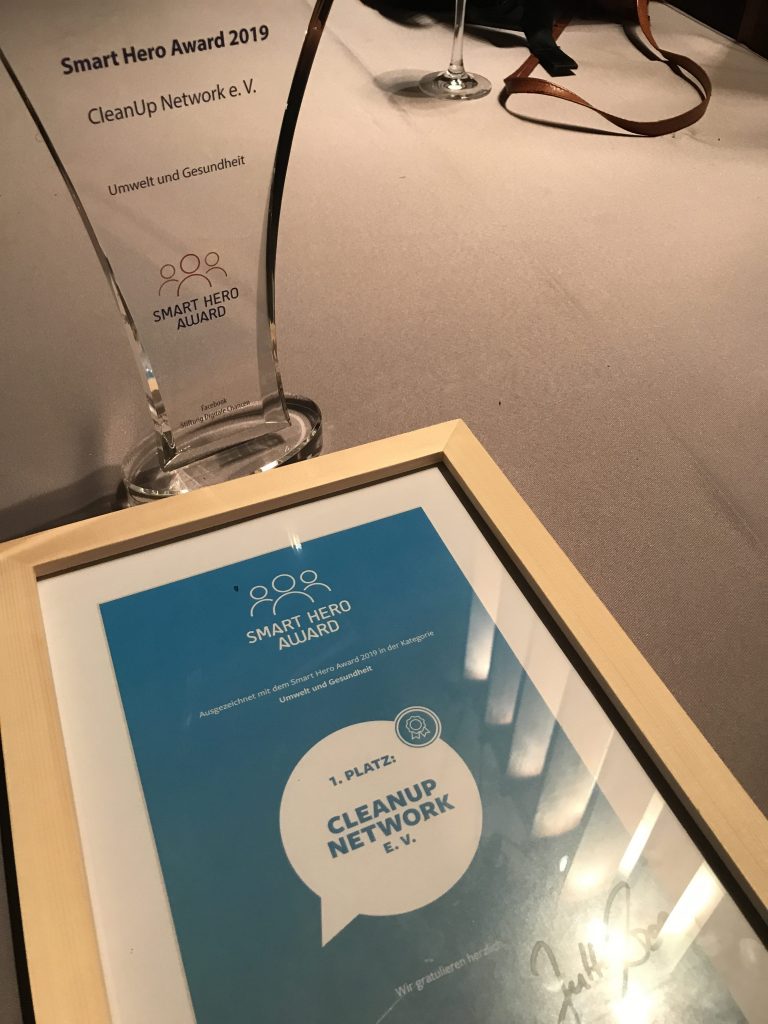 smart hero award 2019 pokal