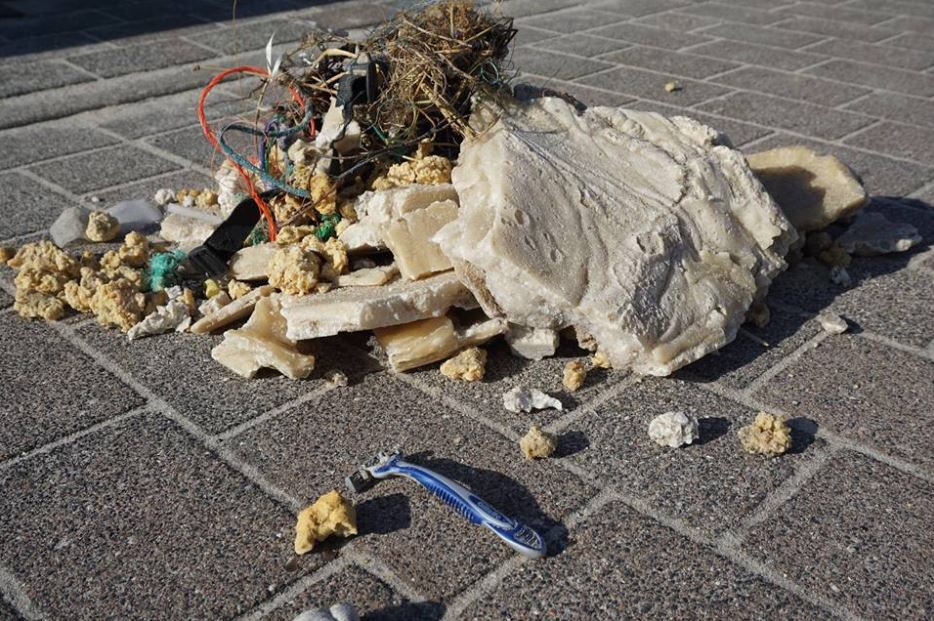 müll am strand von sylt